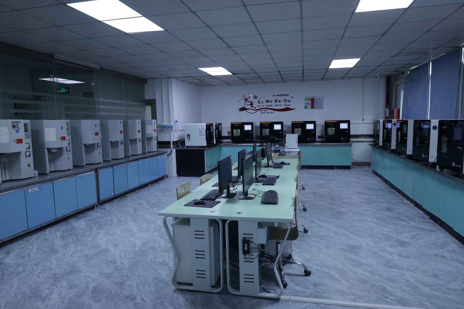 Dental lab production team workspace